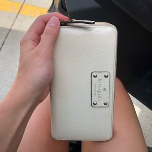 KATE SPADE WALLET (cream)